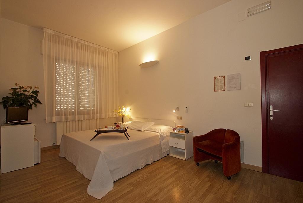 Hotel Mediterraneo Chianciano Terme Bilik gambar