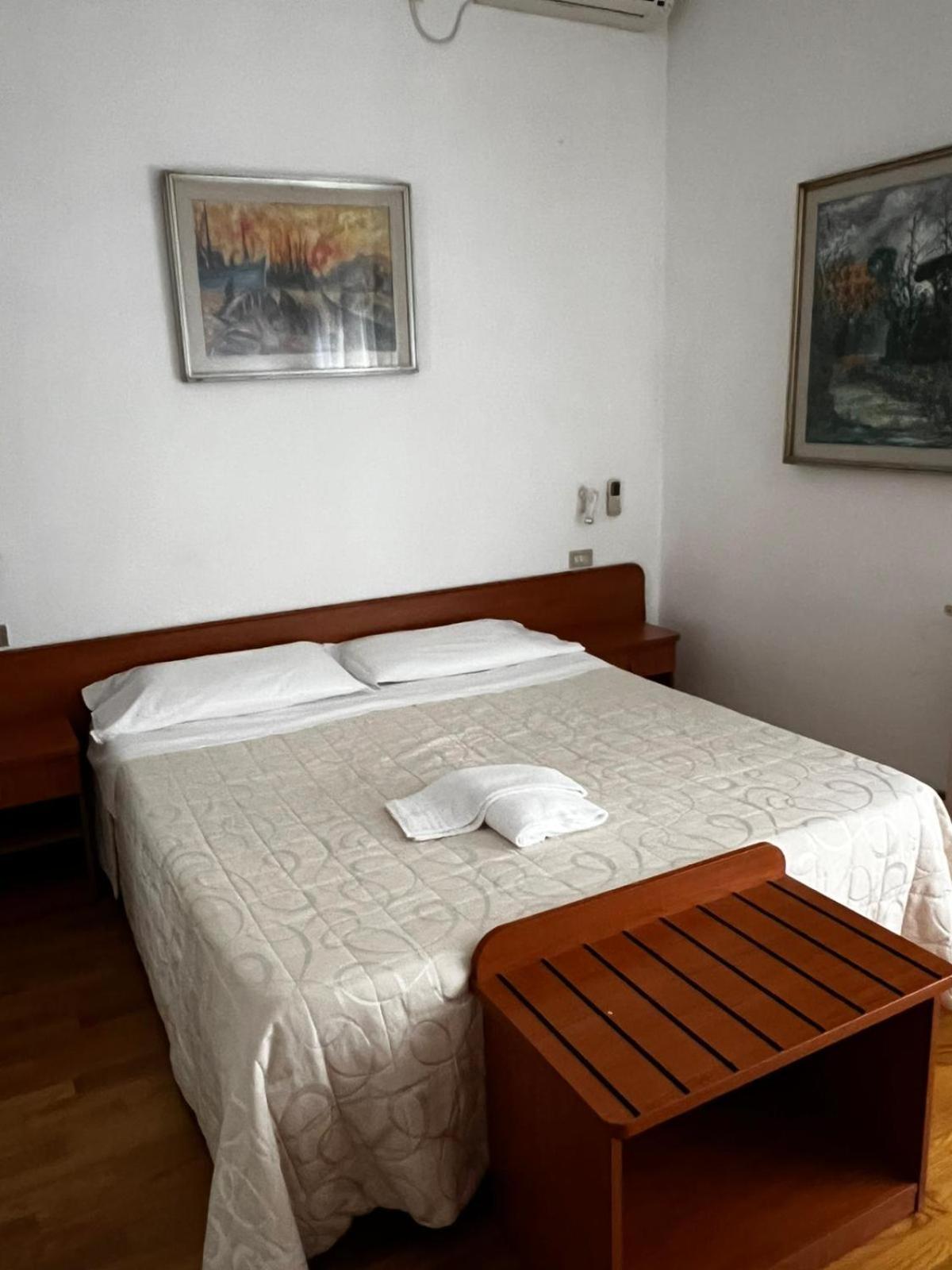 Hotel Mediterraneo Chianciano Terme Luaran gambar